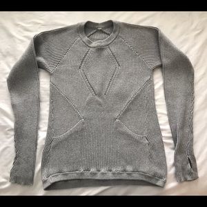 Lululemon Women’s sweater